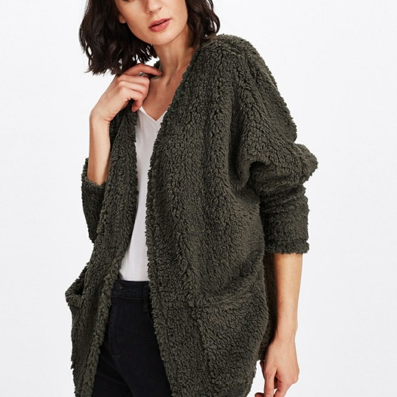 π₯π 5/$20 π πHOST PICKπFaux Fur Cozy Teddy - Picture 2 of 4